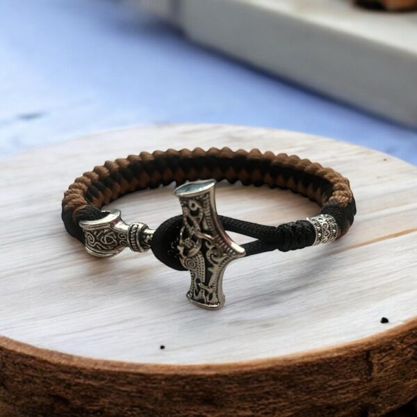 Handmade Paracord Bracelet – Thor Hammer