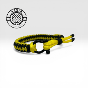 Simple Handmade Paracord Bracelet