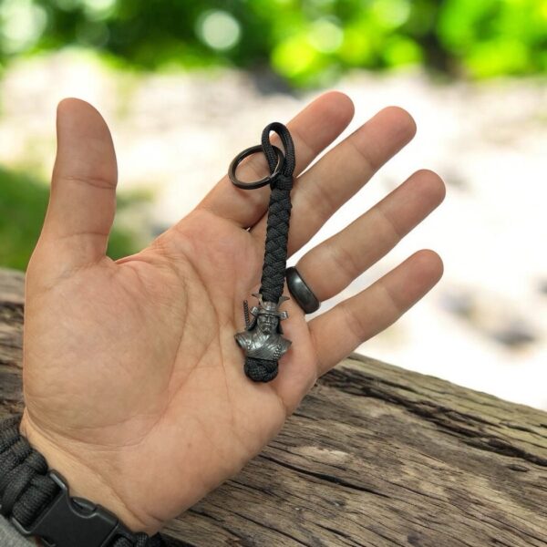 Handmade Paracord Keychain – Samurai Edition