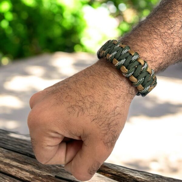 Handmade Paracord Bracelet – Strong & Stylish Design