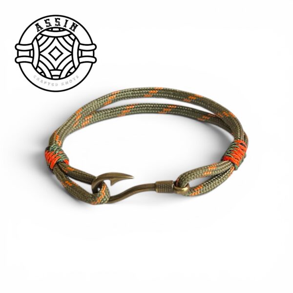 photoroom_20260508_161814 Paracord Bracelet with Metal Hook – Tactical EDC Design for Men